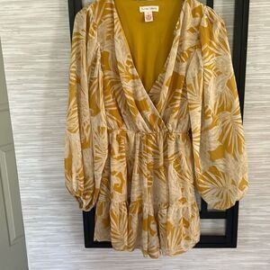 Fashion Nova blush nude bodysuit M